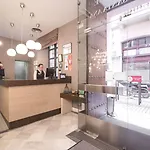 Petit Palace Marques Santa Ana Hotel